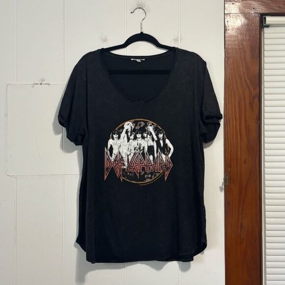 Maurices Def Leppard acid Wash Graphic Band T-shirt size XXL - Picture 1 of 4